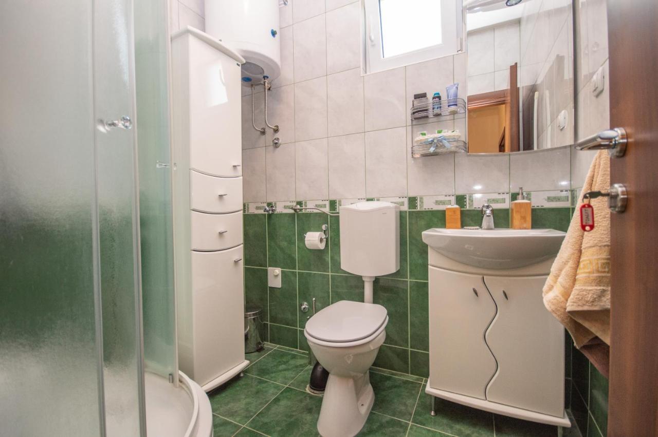 Apartmani Mrsic ريسان المظهر الخارجي الصورة